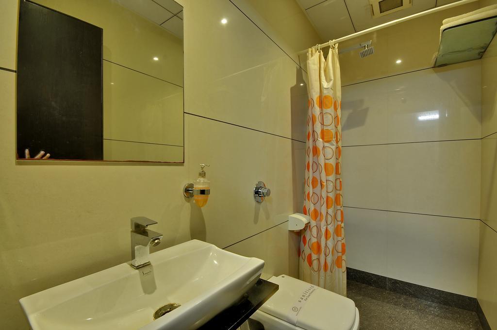 Hotel Magnum Inn Junagadh Exteriör bild